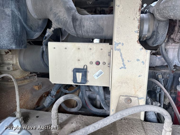 image for item MQ9406 2005 Ingersoll Rand 1000  air compressor