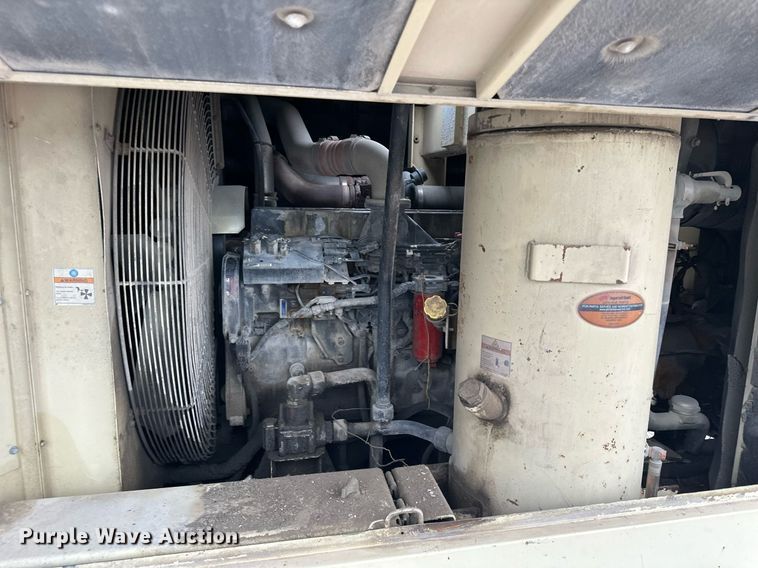 image for item MQ9406 2005 Ingersoll Rand 1000  air compressor