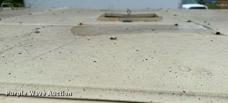 image for item MQ9406 2005 Ingersoll Rand 1000  air compressor