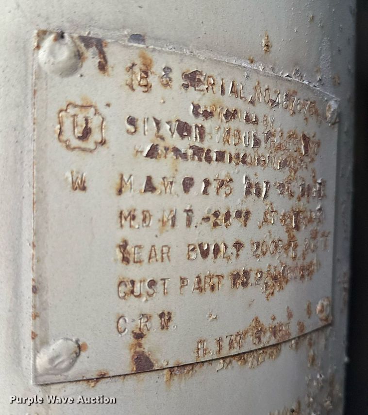 image for item MQ9406 2005 Ingersoll Rand 1000  air compressor