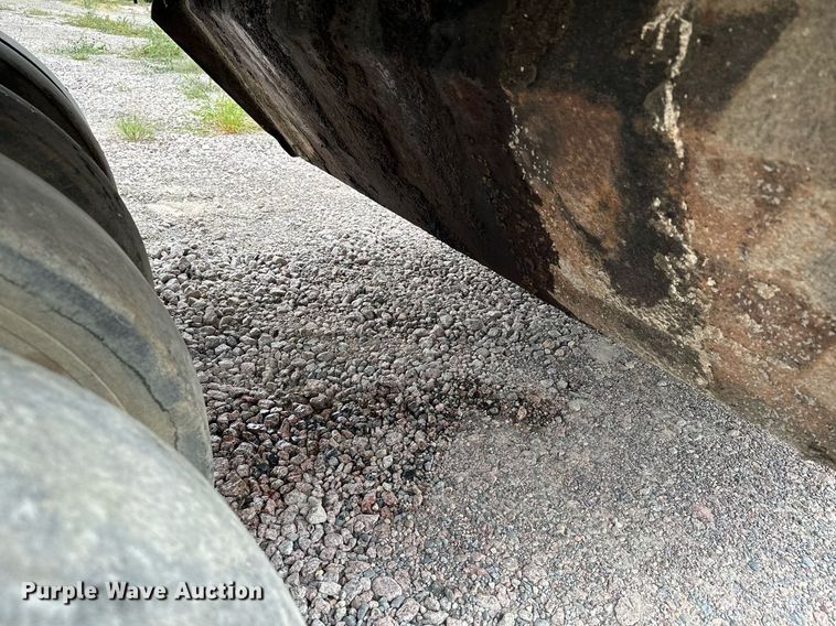 image for item MQ9409 1987 Galion Dresser SP3000  pneumatic roller