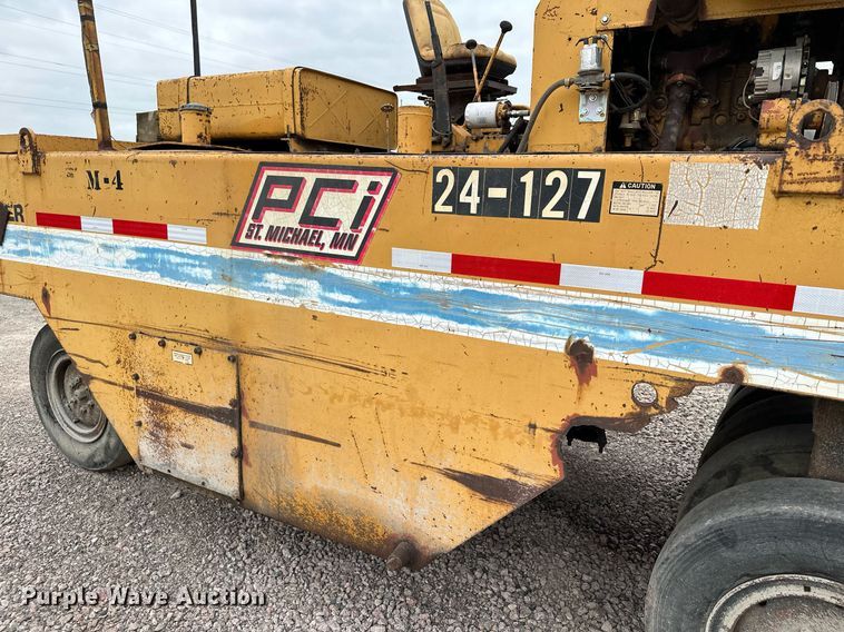 image for item MQ9409 1987 Galion Dresser SP3000  pneumatic roller