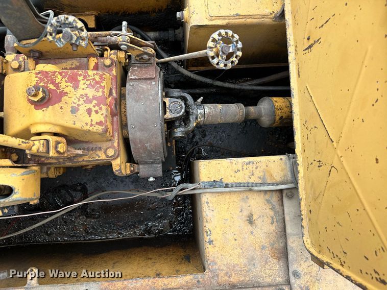 image for item MQ9409 1987 Galion Dresser SP3000  pneumatic roller