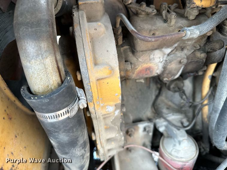 image for item MQ9409 1987 Galion Dresser SP3000  pneumatic roller