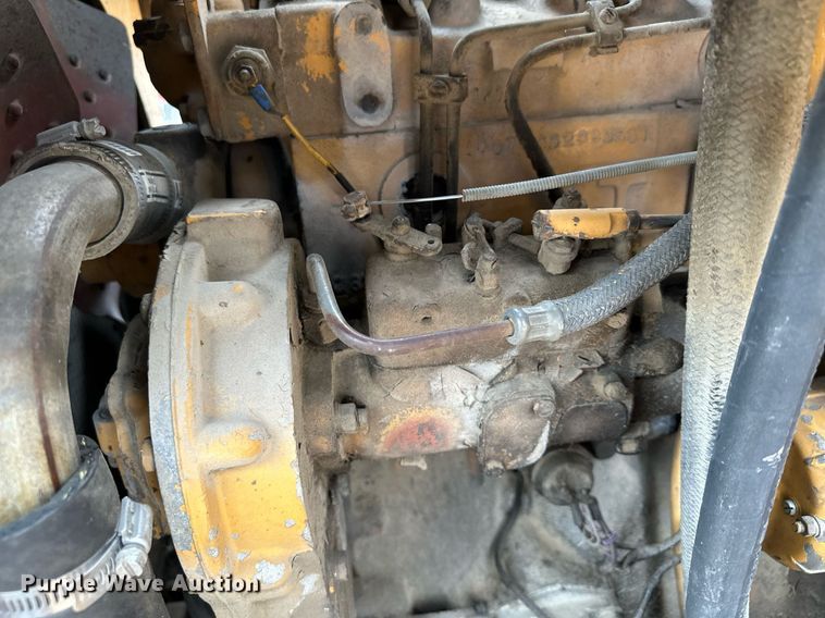 image for item MQ9409 1987 Galion Dresser SP3000  pneumatic roller