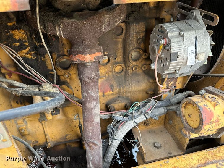 image for item MQ9409 1987 Galion Dresser SP3000  pneumatic roller