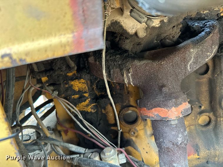 image for item MQ9409 1987 Galion Dresser SP3000  pneumatic roller