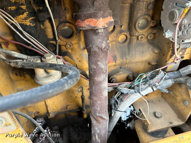 image for item MQ9409 1987 Galion Dresser SP3000  pneumatic roller