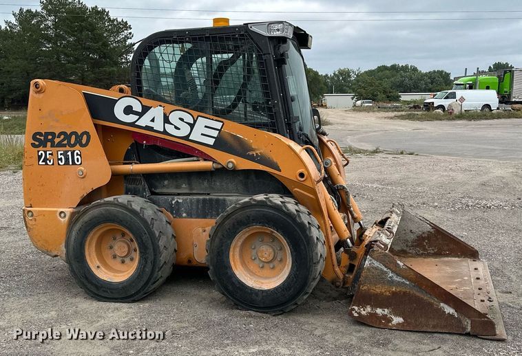 image for item MQ9418 2011 Case SR200  skid steer loader