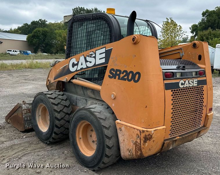 image for item MQ9418 2011 Case SR200  skid steer loader