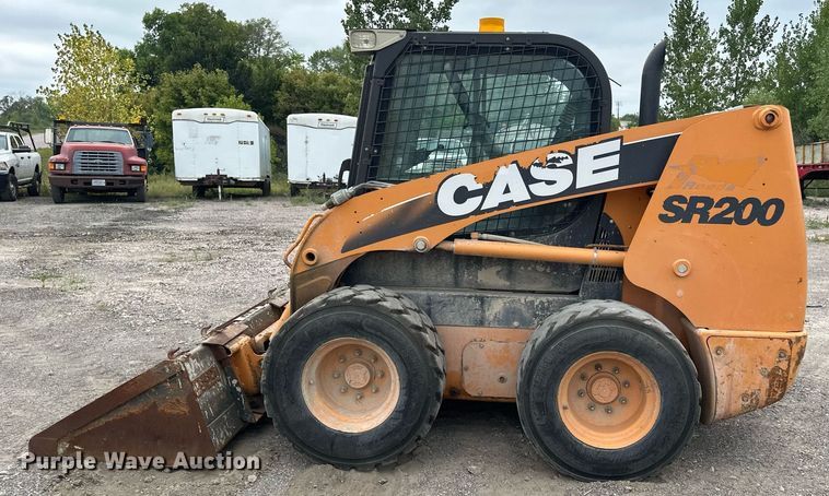 image for item MQ9418 2011 Case SR200  skid steer loader