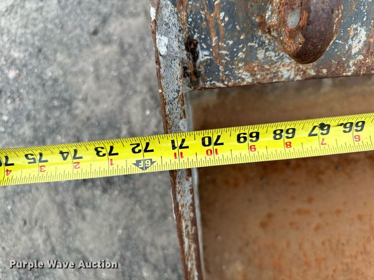 image for item MQ9418 2011 Case SR200  skid steer loader