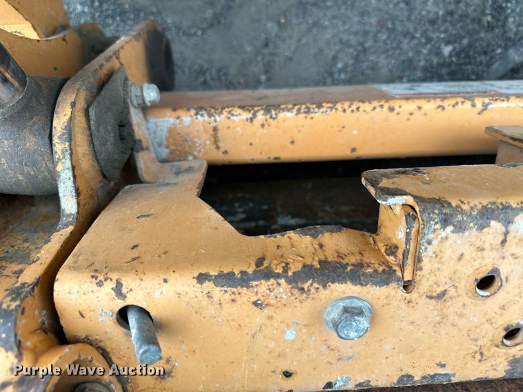 image for item MQ9418 2011 Case SR200  skid steer loader