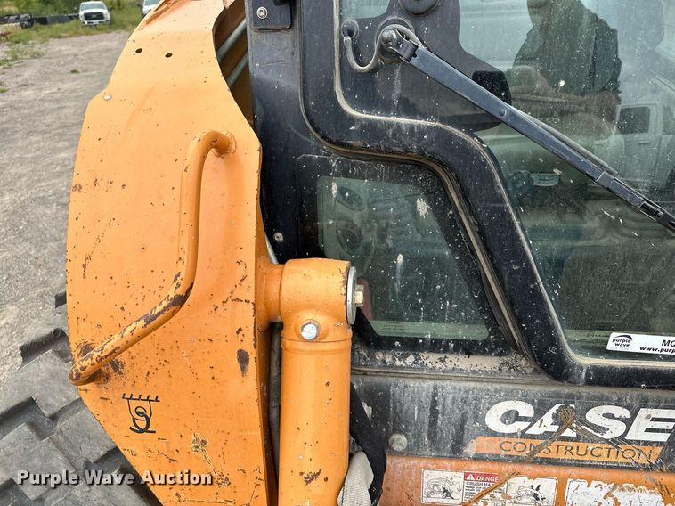 image for item MQ9418 2011 Case SR200  skid steer loader