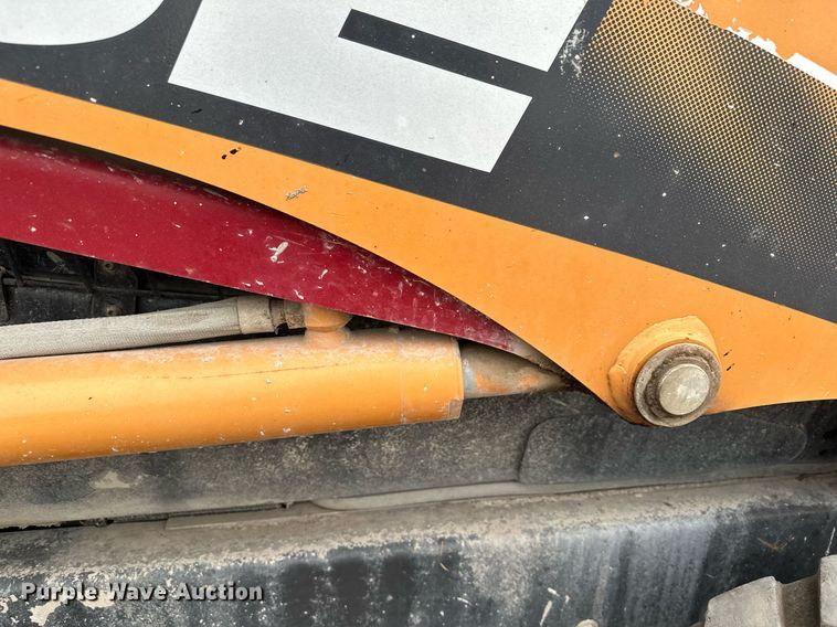 image for item MQ9418 2011 Case SR200  skid steer loader