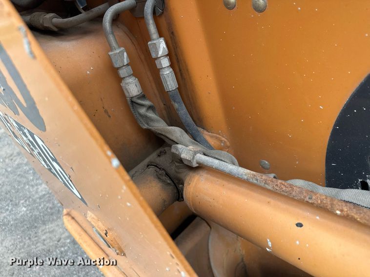 image for item MQ9418 2011 Case SR200  skid steer loader