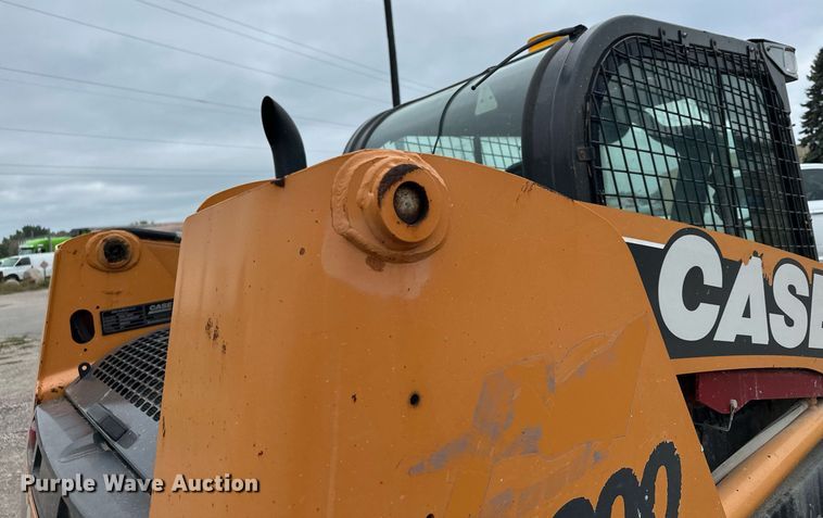 image for item MQ9418 2011 Case SR200  skid steer loader