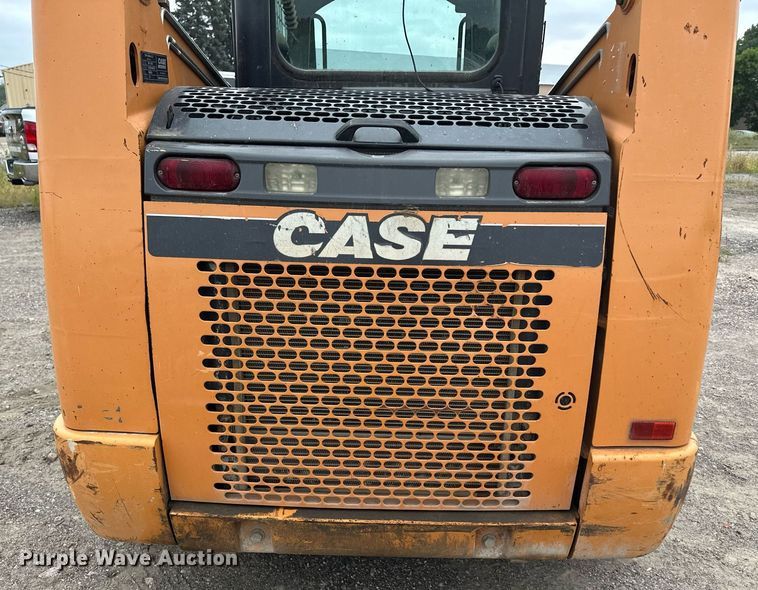 image for item MQ9418 2011 Case SR200  skid steer loader