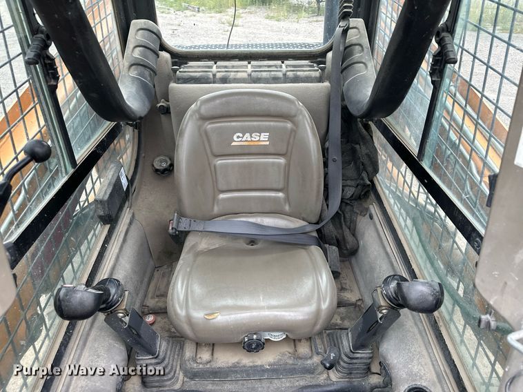 image for item MQ9418 2011 Case SR200  skid steer loader