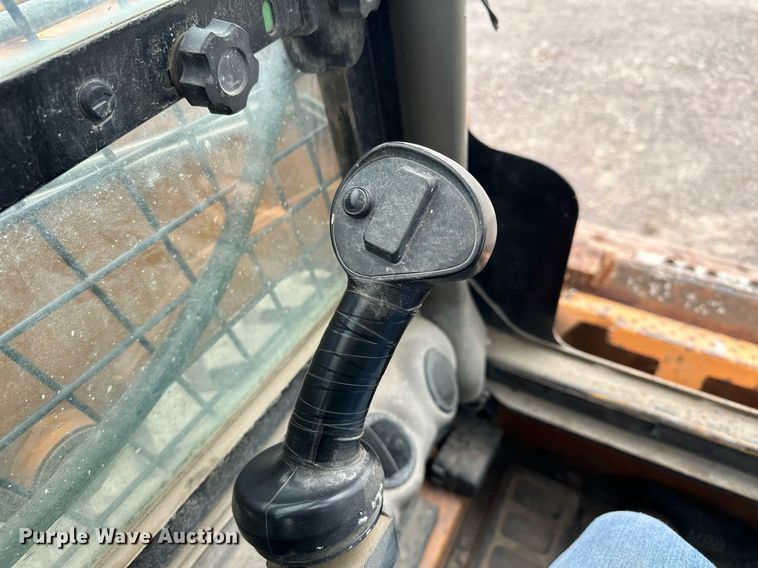 image for item MQ9418 2011 Case SR200  skid steer loader