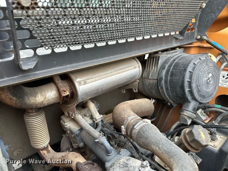 image for item MQ9418 2011 Case SR200  skid steer loader