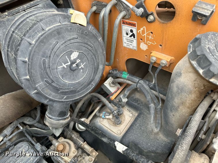 image for item MQ9418 2011 Case SR200  skid steer loader