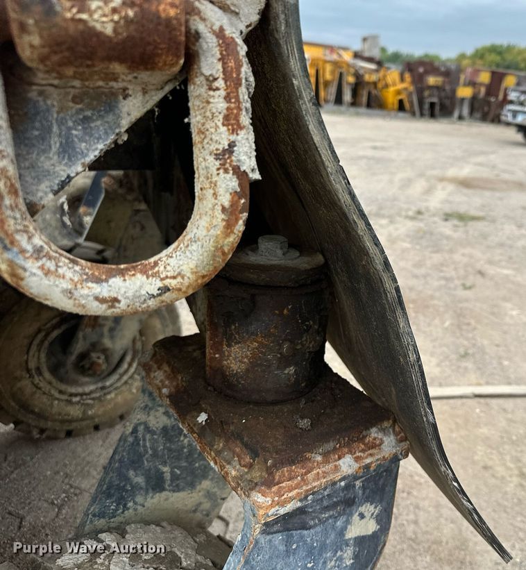 image for item MQ9422 2021 Titan  concrete buggy