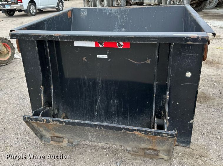 image for item MQ9423 2021 Titan  concrete buggy