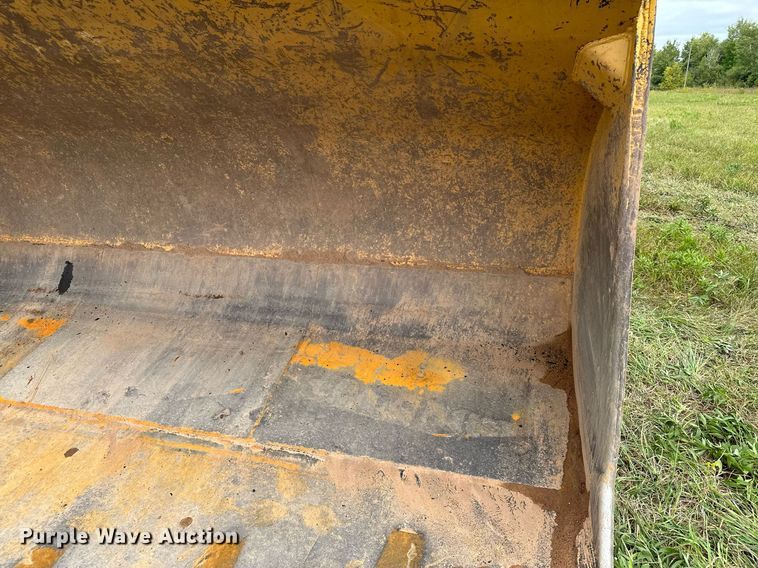 image for item MQ9425 1978 Caterpillar 988B wheel loader