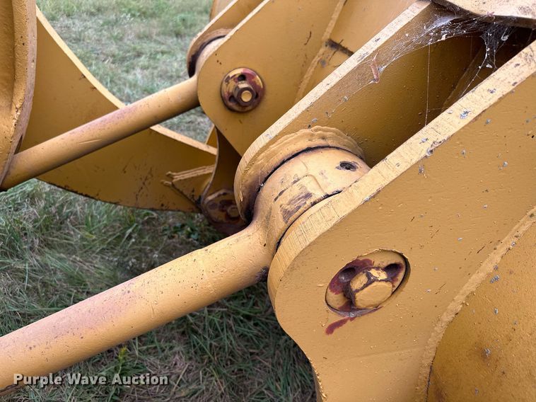 image for item MQ9425 1978 Caterpillar 988B wheel loader