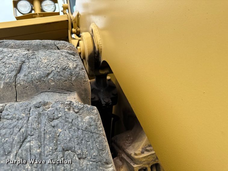 image for item MQ9425 1978 Caterpillar 988B wheel loader