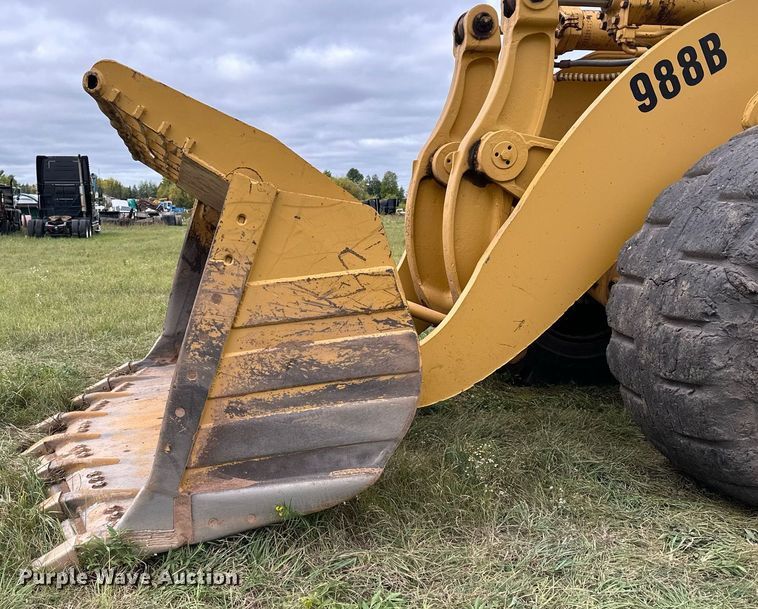 image for item MQ9425 1978 Caterpillar 988B wheel loader