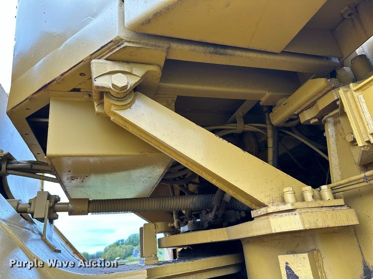 image for item MQ9425 1978 Caterpillar 988B wheel loader