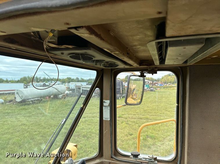 image for item MQ9425 1978 Caterpillar 988B wheel loader