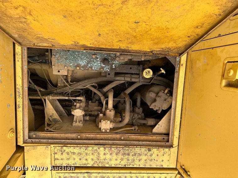 image for item MQ9425 1978 Caterpillar 988B wheel loader