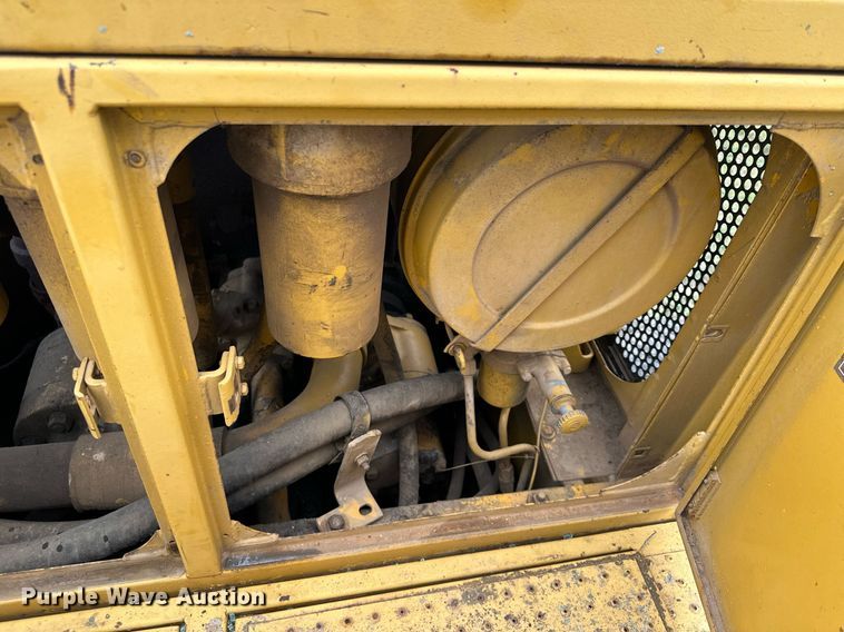 image for item MQ9425 1978 Caterpillar 988B wheel loader
