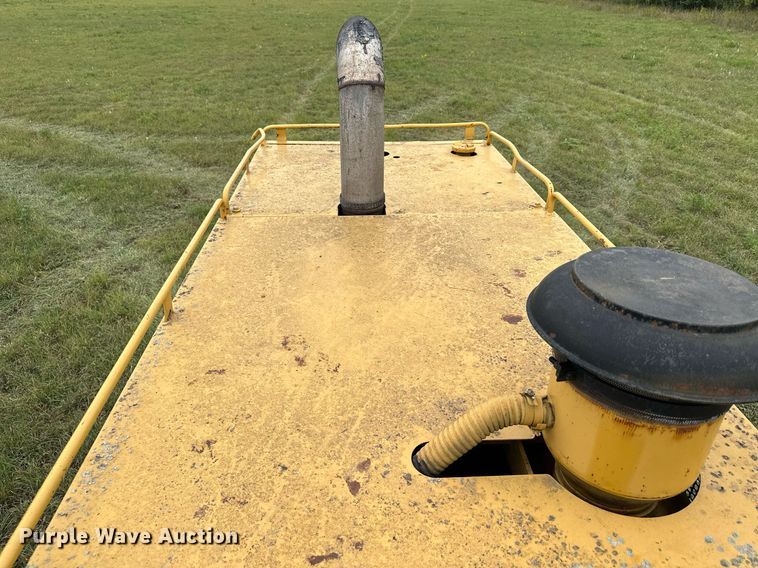 image for item MQ9425 1978 Caterpillar 988B wheel loader