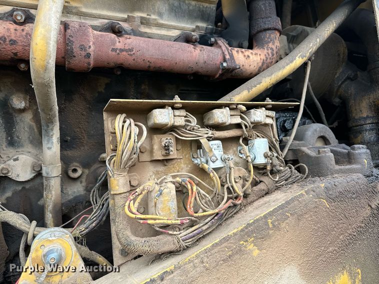 image for item MQ9425 1978 Caterpillar 988B wheel loader