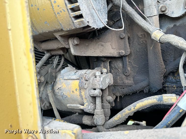 image for item MQ9425 1978 Caterpillar 988B wheel loader