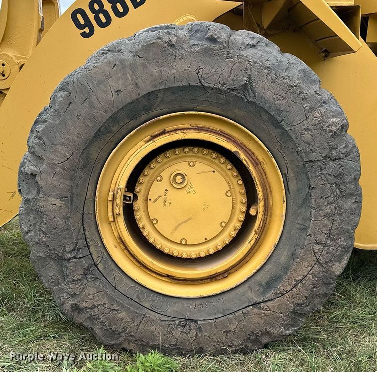 image for item MQ9425 1978 Caterpillar 988B wheel loader