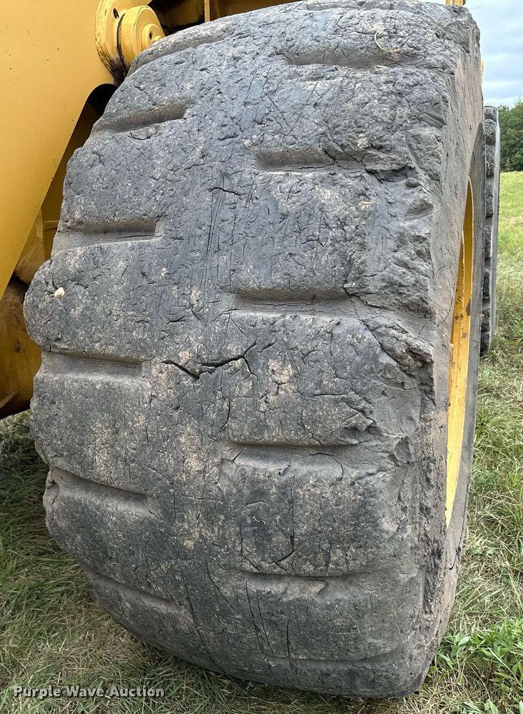 image for item MQ9425 1978 Caterpillar 988B wheel loader