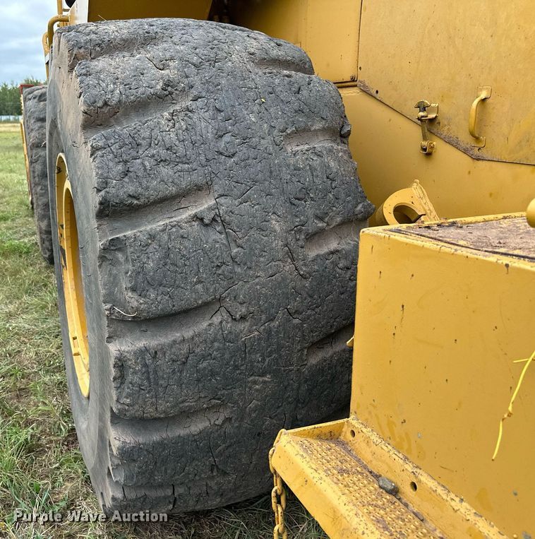 image for item MQ9425 1978 Caterpillar 988B wheel loader