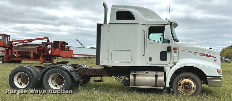 image for item MQ9431 2003 International 9200i  semi truck