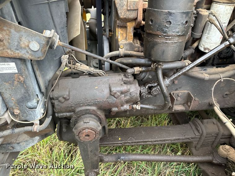 image for item MQ9431 2003 International 9200i  semi truck