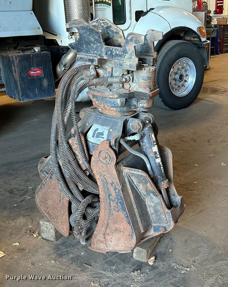 image for item MQ9436 Rotobec PC018B-B-BT4-BW1-1  excavator grapple