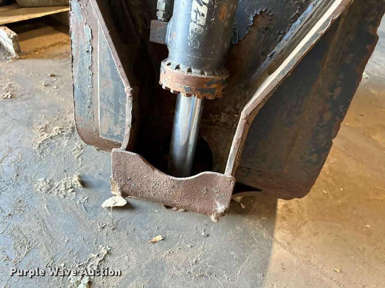 image for item MQ9436 Rotobec PC018B-B-BT4-BW1-1  excavator grapple