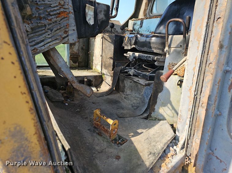 image for item MW9464 Caterpillar D9H  dozer