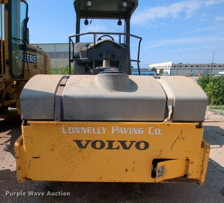 image for item MY9390 2011 Volvo SD77DA  single drum vibratory roller