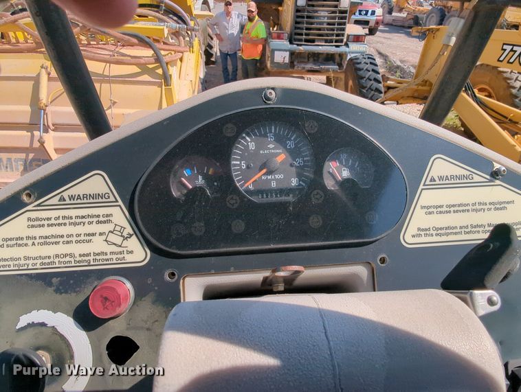 image for item MY9390 2011 Volvo SD77DA  single drum vibratory roller