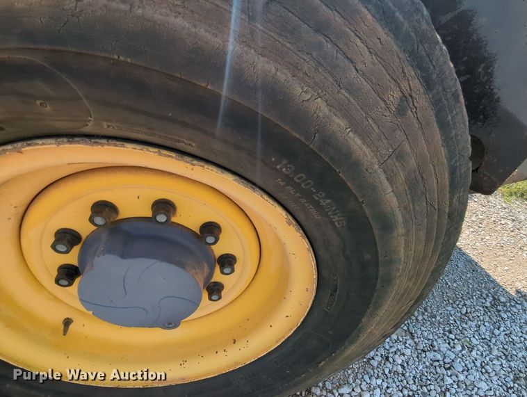 image for item MY9390 2011 Volvo SD77DA  single drum vibratory roller